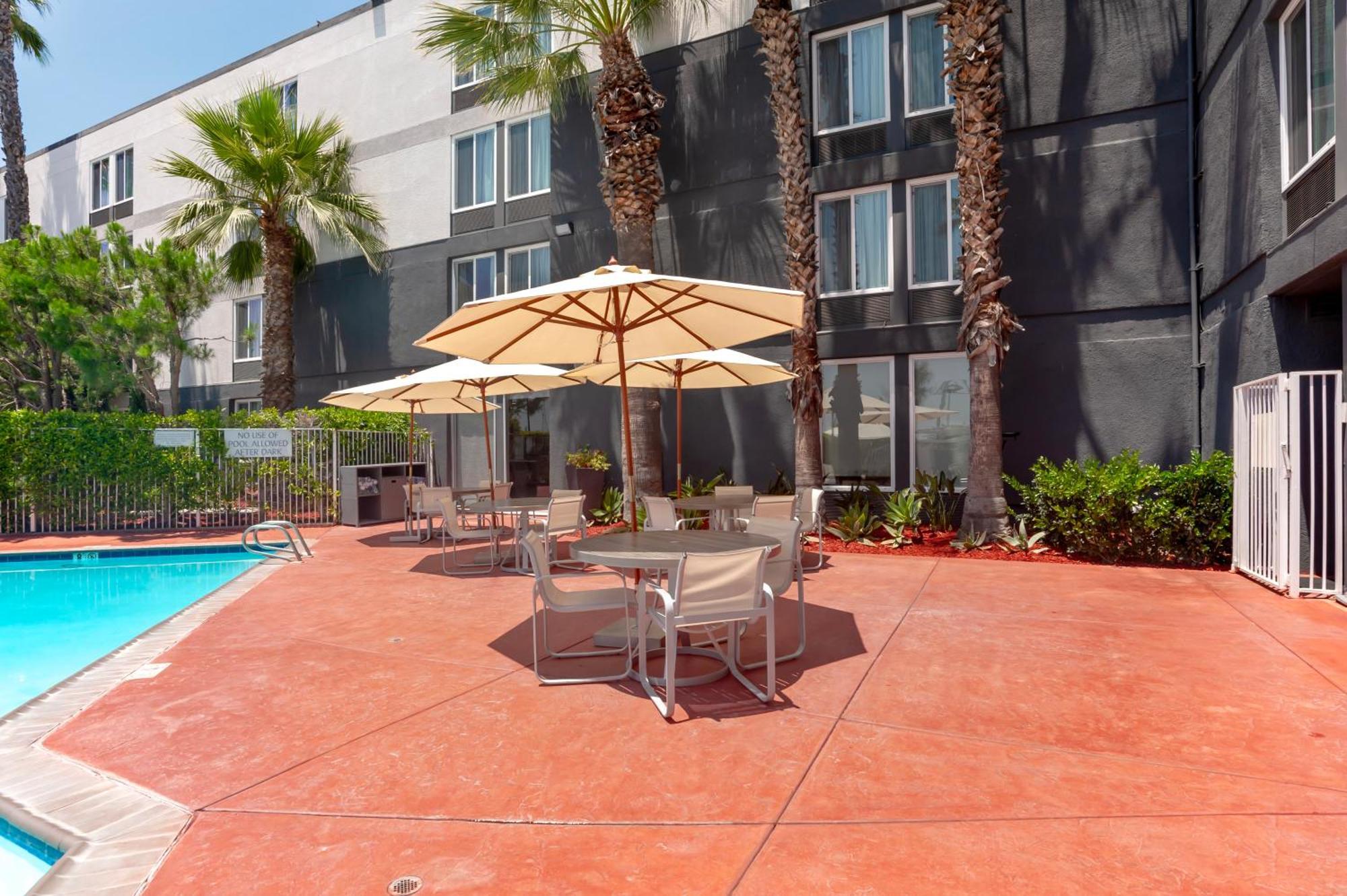 Best Western Plus Commerce Hotel Pico Rivera Ngoại thất bức ảnh